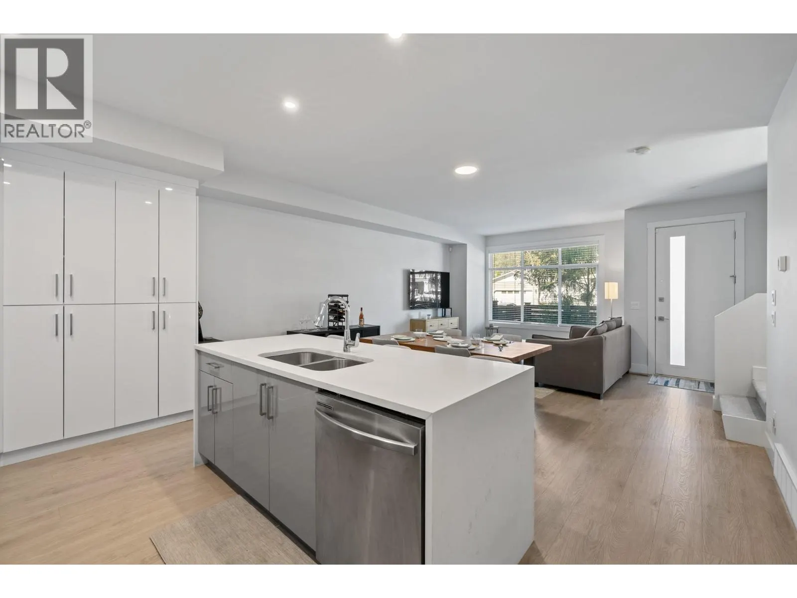 115 Wyndham Crescent Unit# 12