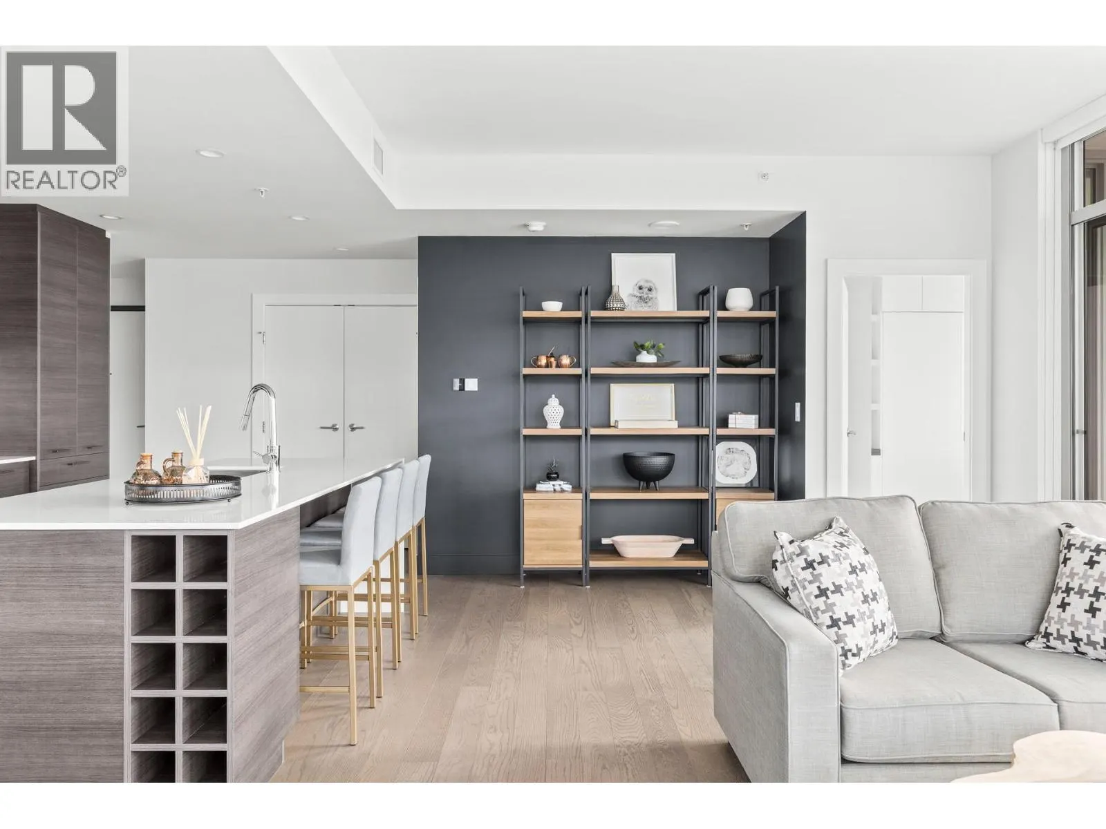 1181 Sunset Drive Unit# 2305