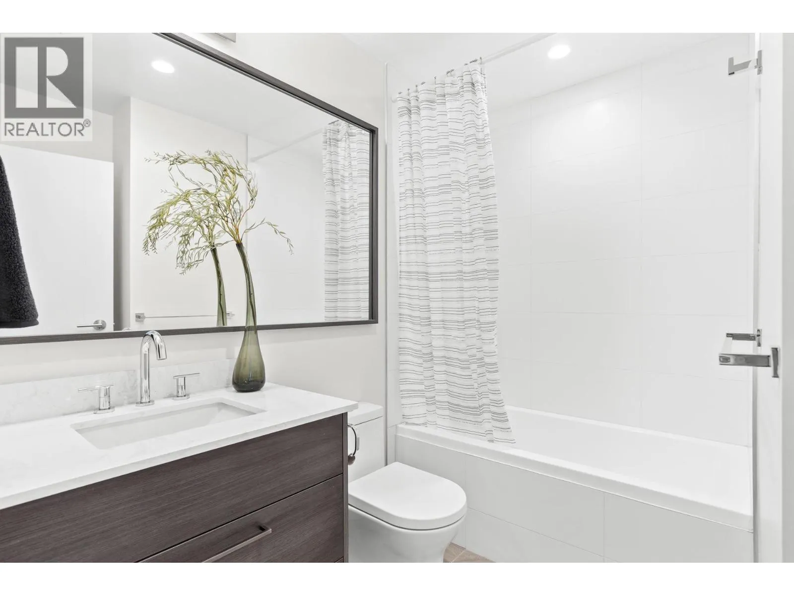 1181 Sunset Drive Unit# 2305