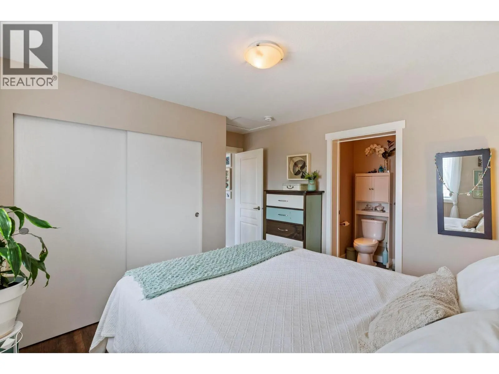 3591 Old Vernon Road Unit# 220