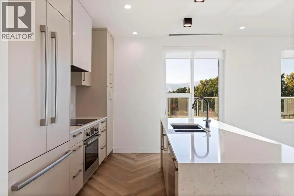 3340 Lakeshore Road Unit# 509