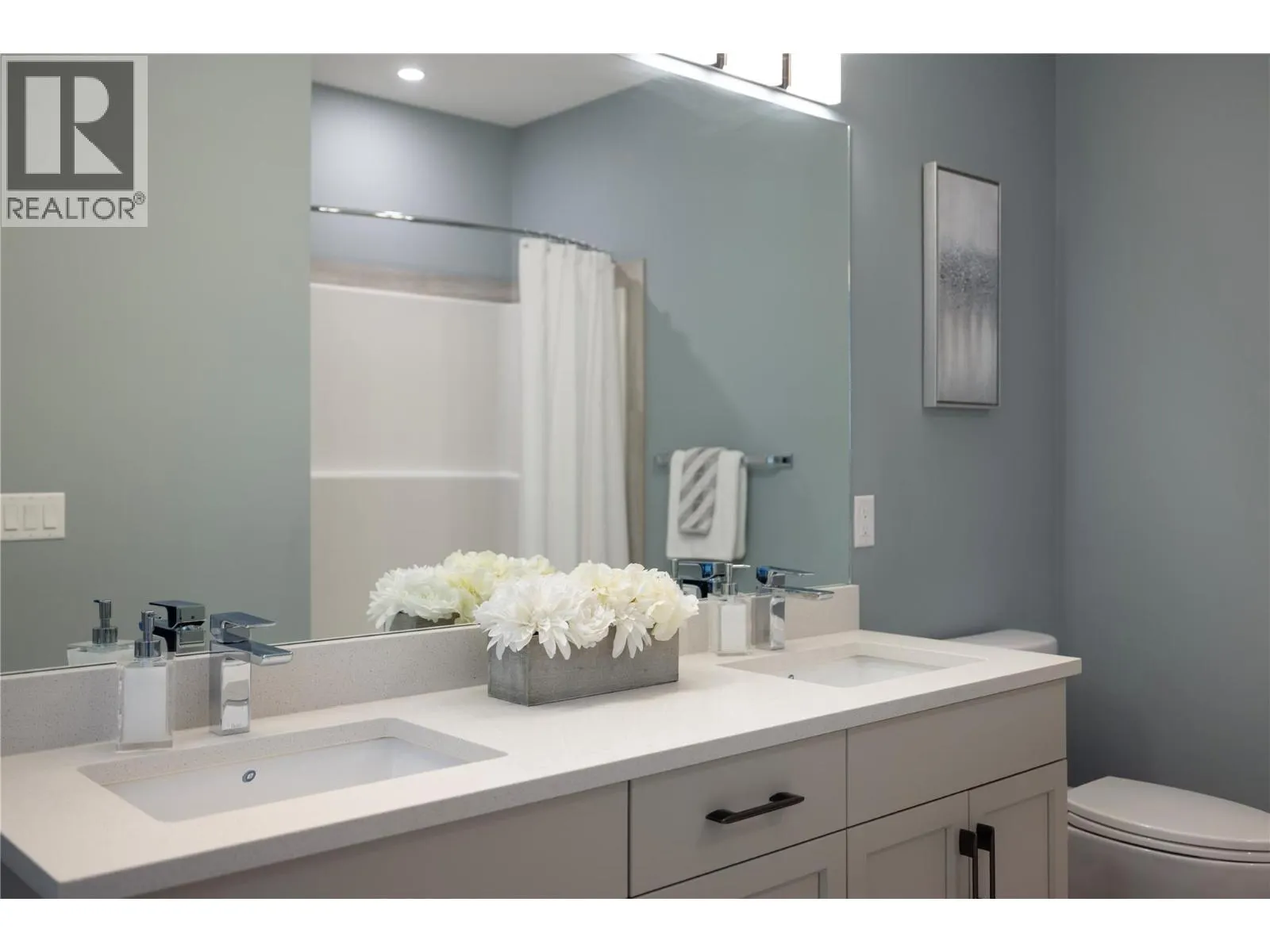 2363 Hawks Boulevard