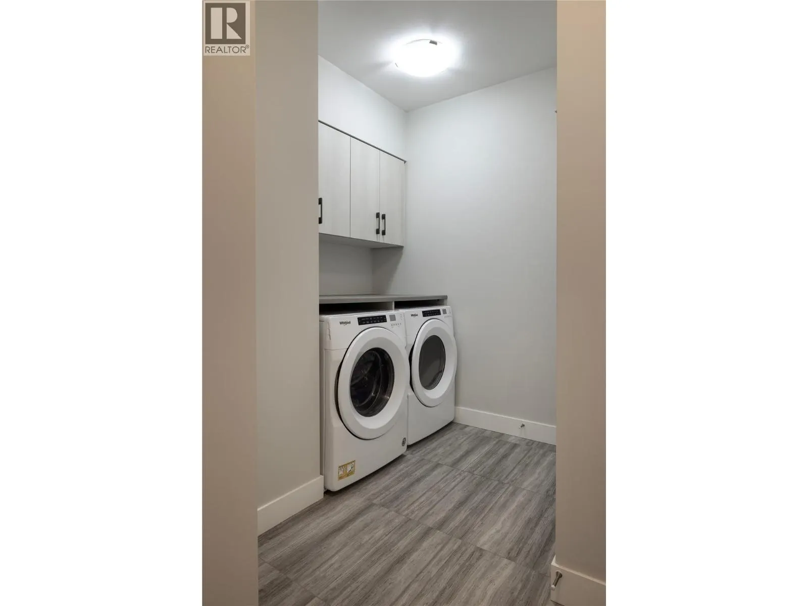 2363 Hawks Boulevard