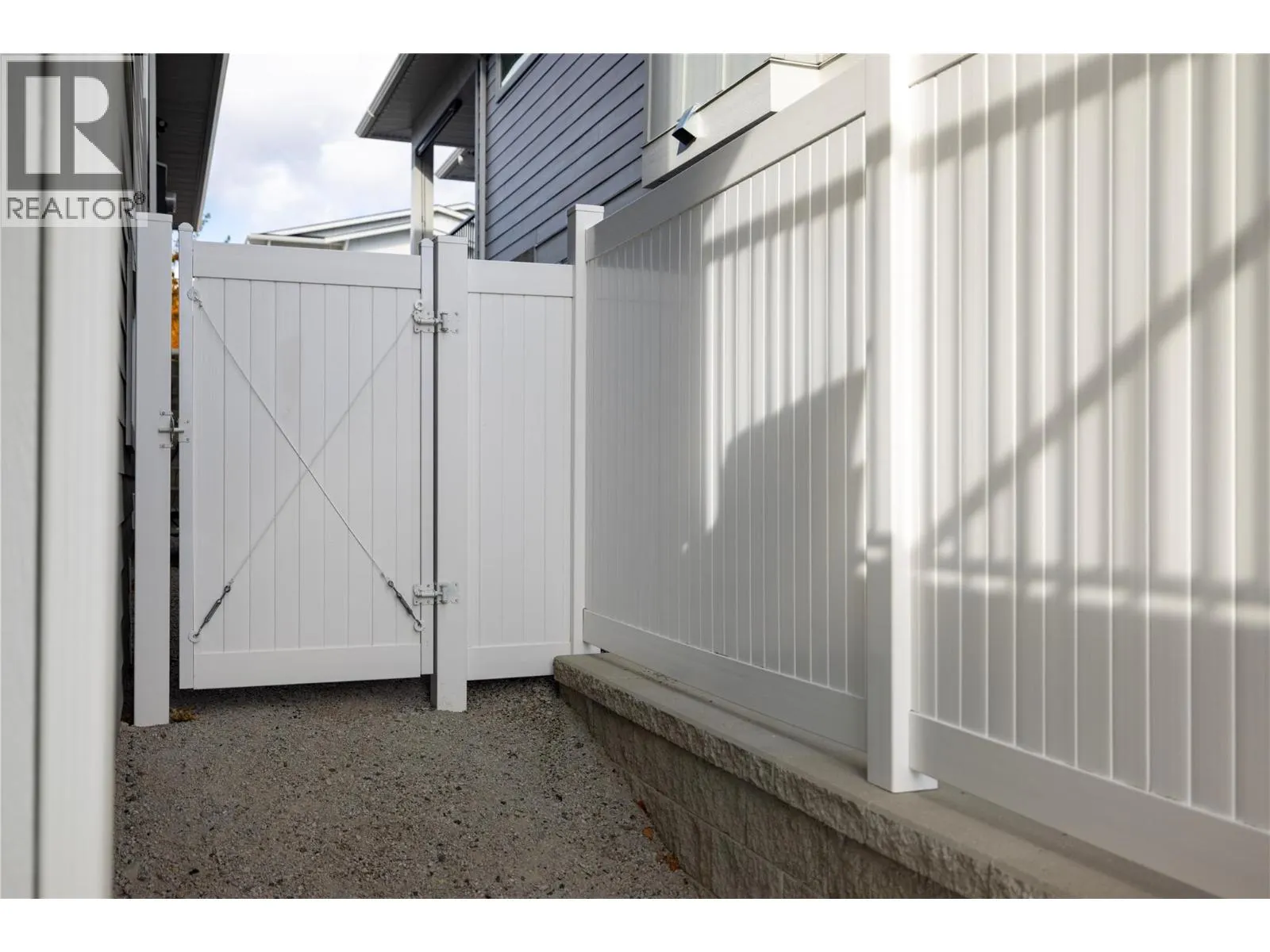 2363 Hawks Boulevard