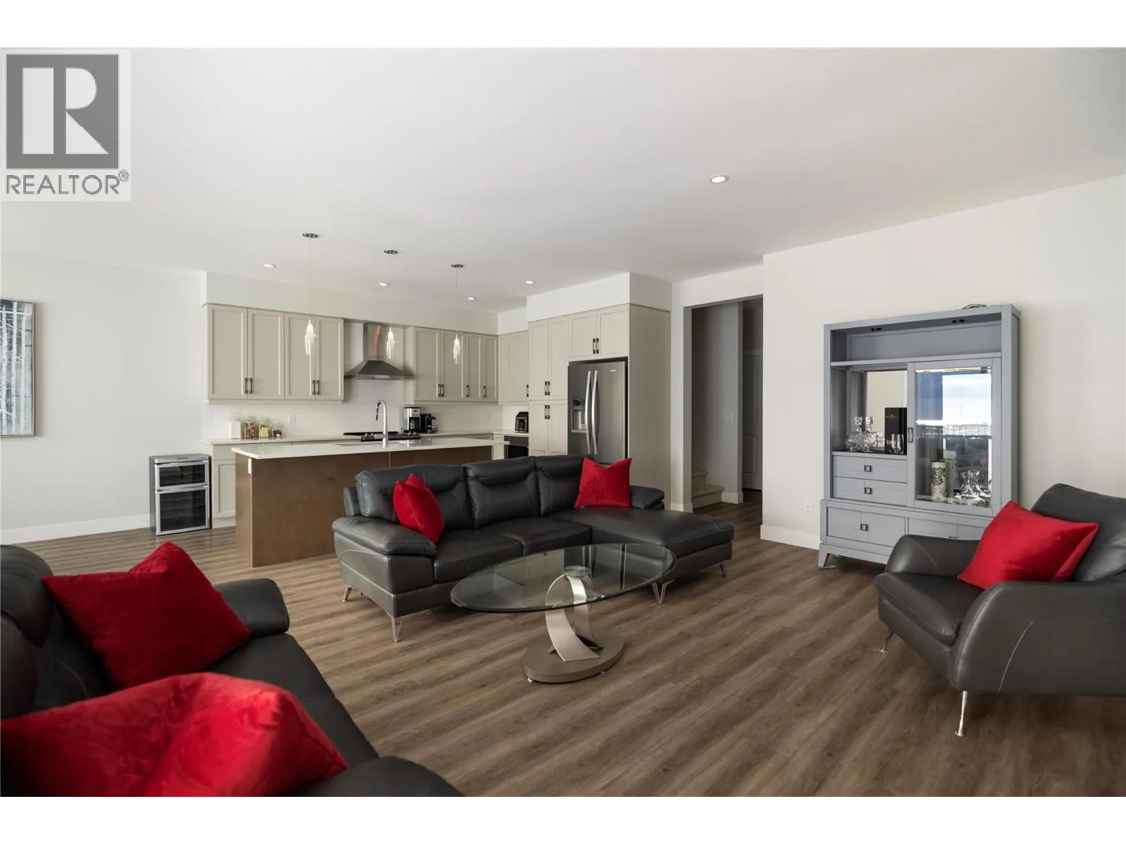 2363 Hawks Boulevard