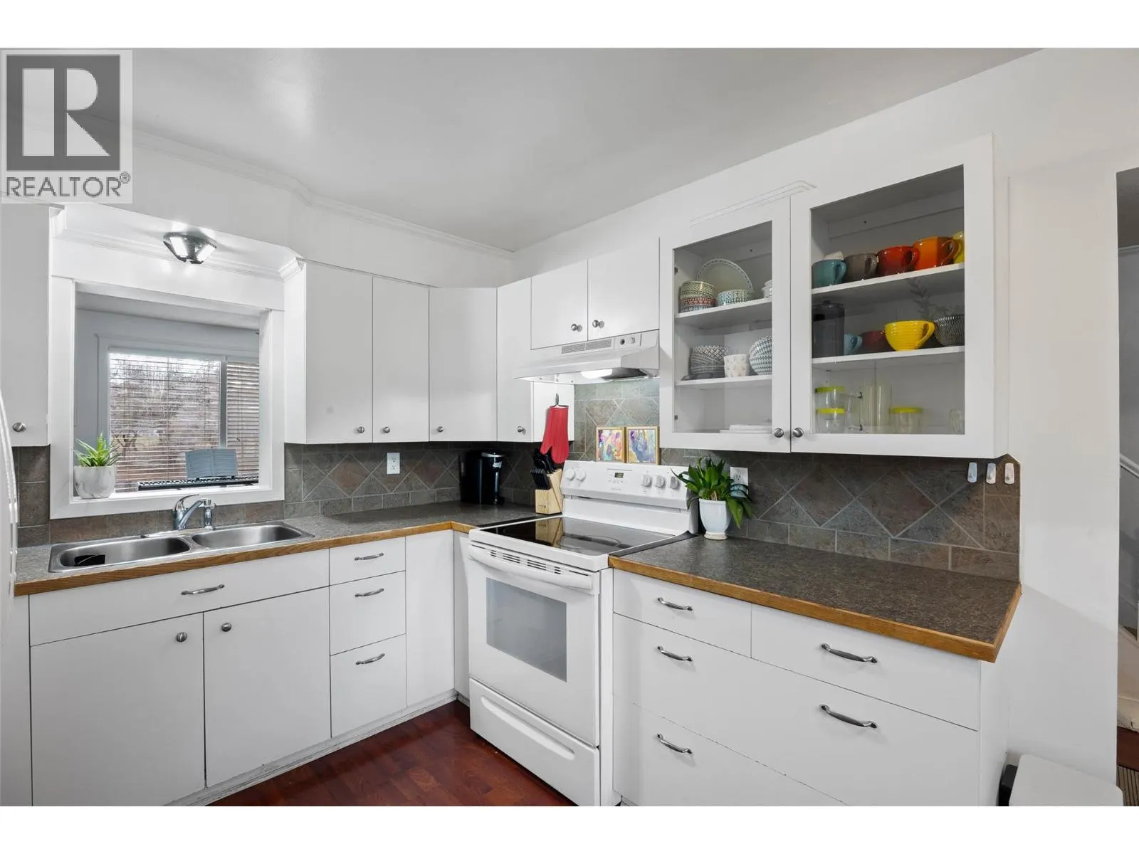 2564 SANDPIPER Drive Unit# 13