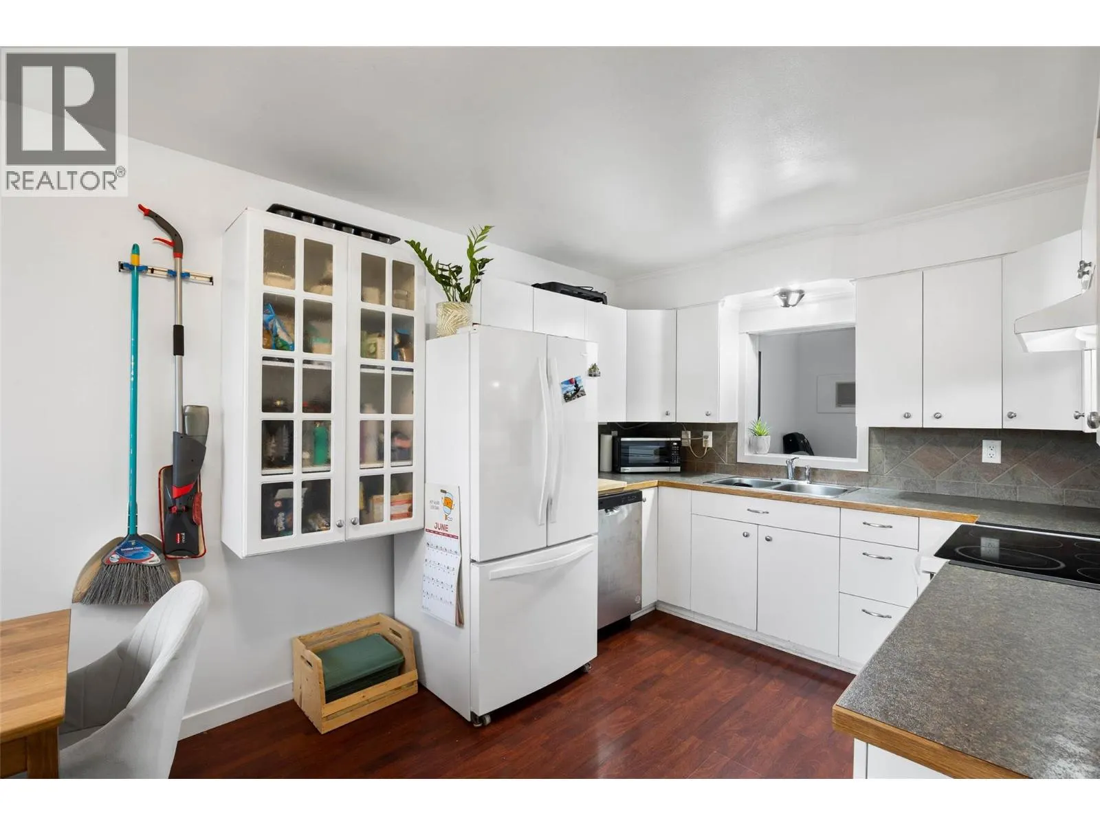 2564 SANDPIPER Drive Unit# 13