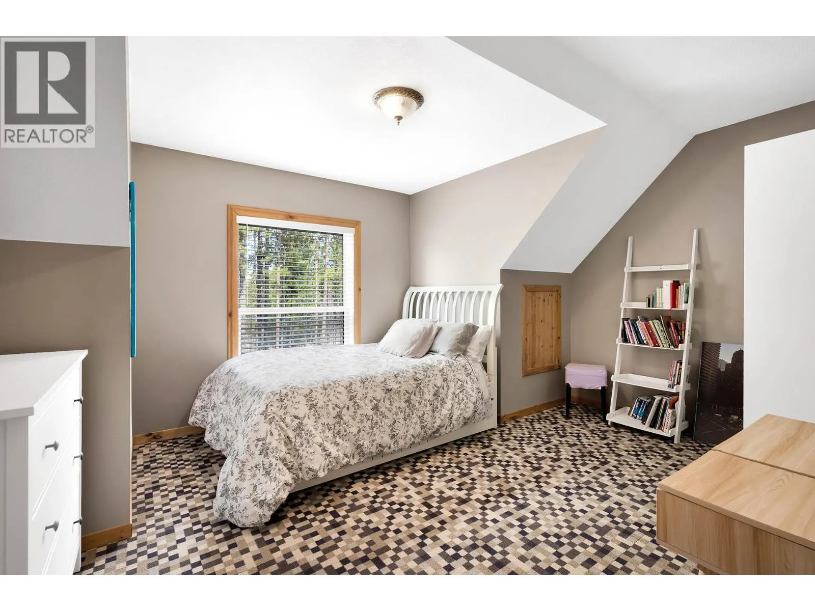 5873 LAC LE JEUNE Road