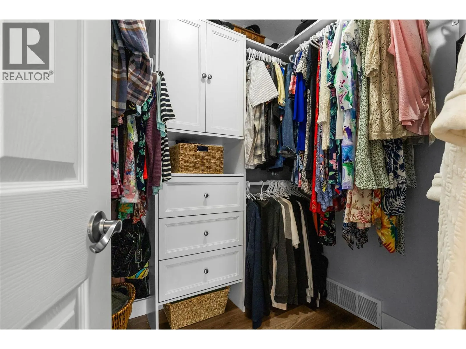 2205 Shannon Woods Place