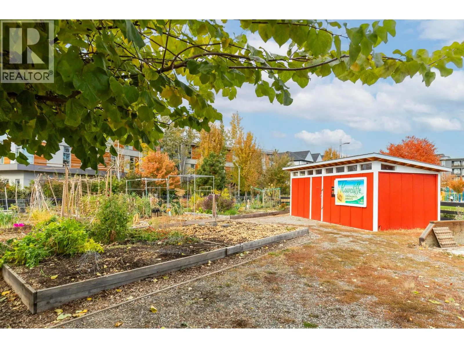 555 Rowcliffe Avenue Unit# 403