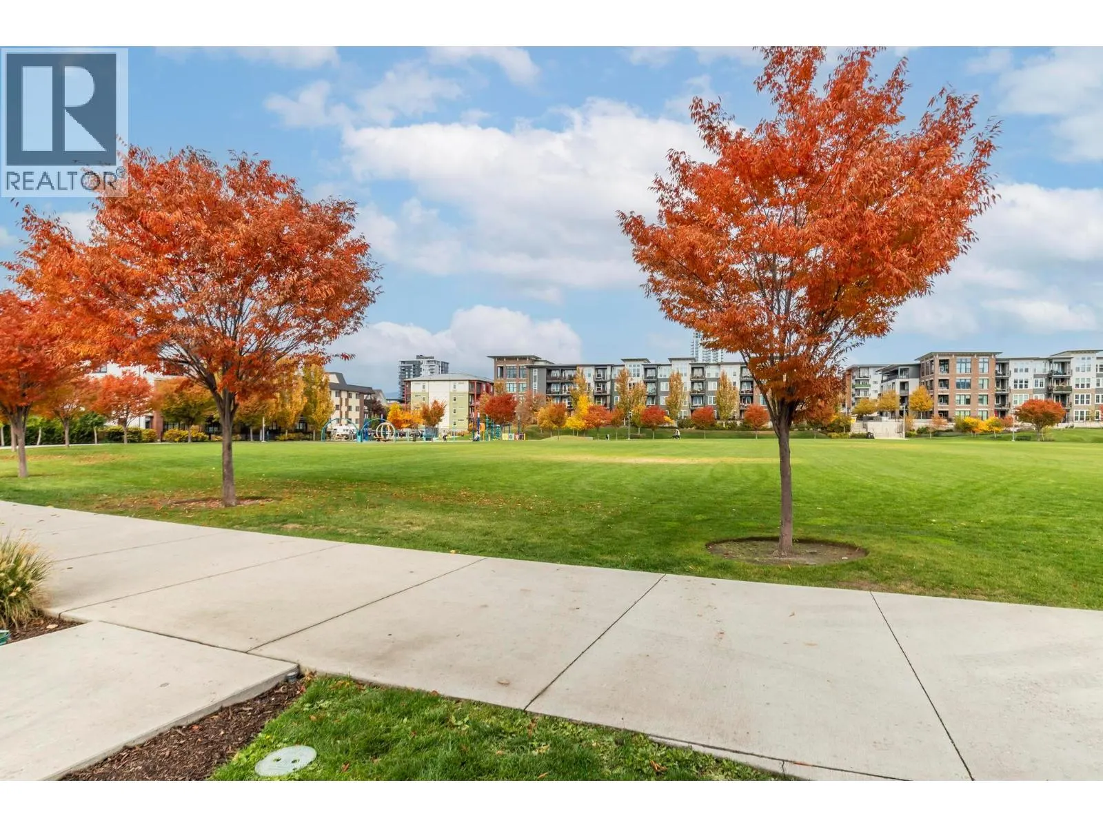 555 Rowcliffe Avenue Unit# 403