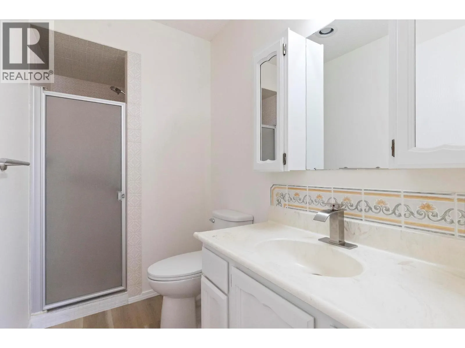 555 Rowcliffe Avenue Unit# 403