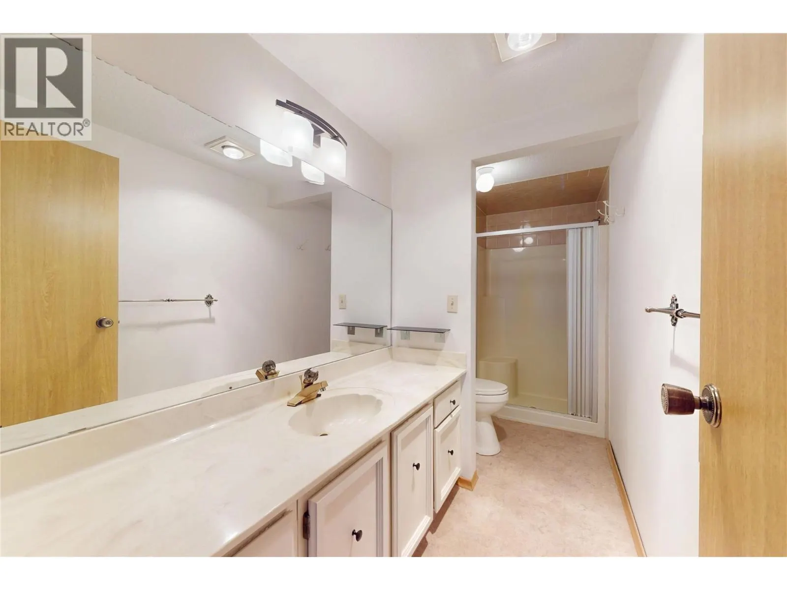 1075 Bernard Avenue Unit# 114