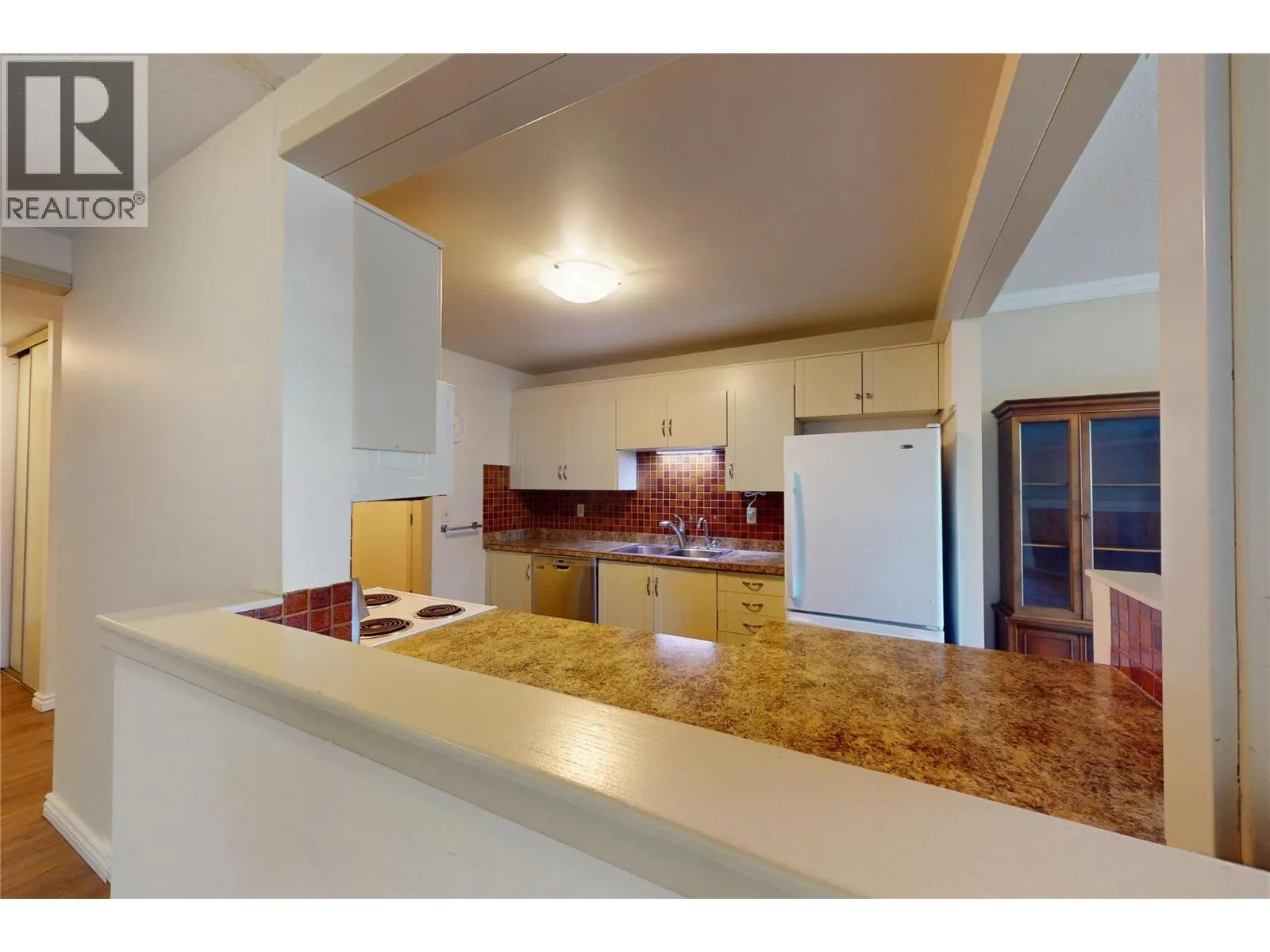 1075 Bernard Avenue Unit# 114