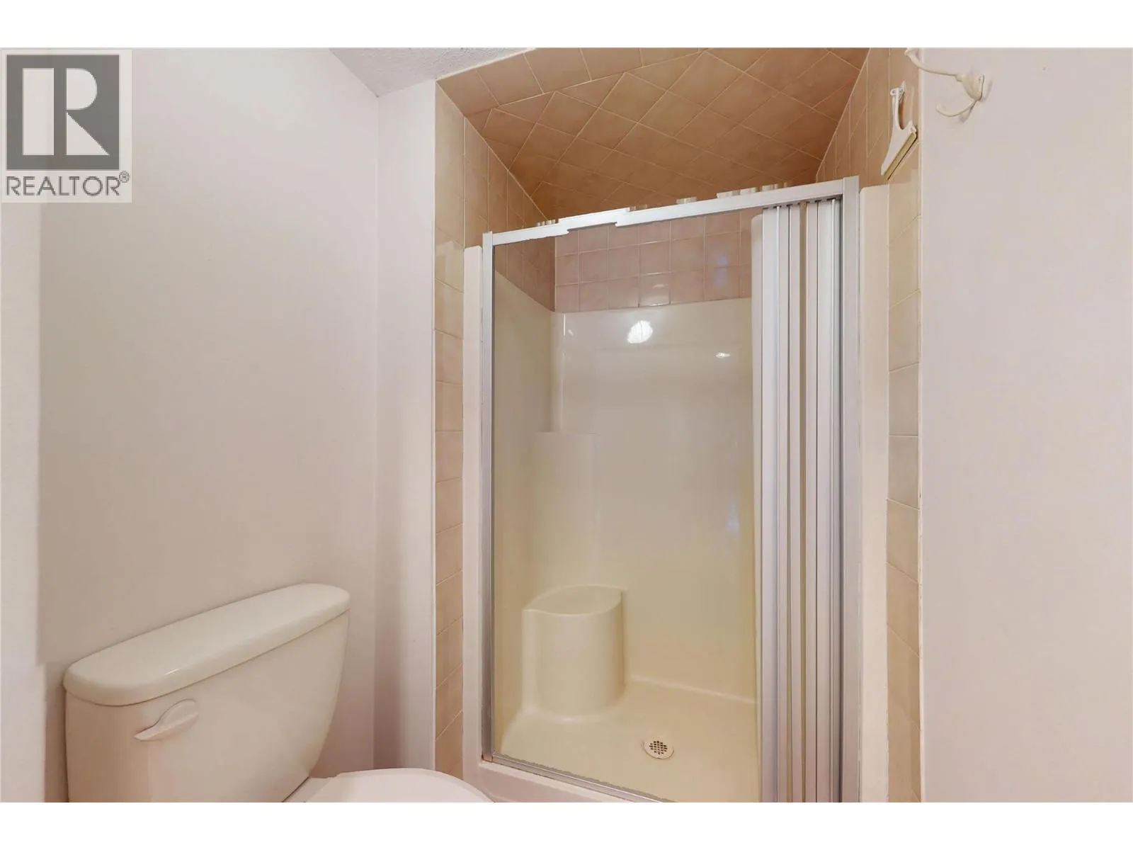 1075 Bernard Avenue Unit# 114