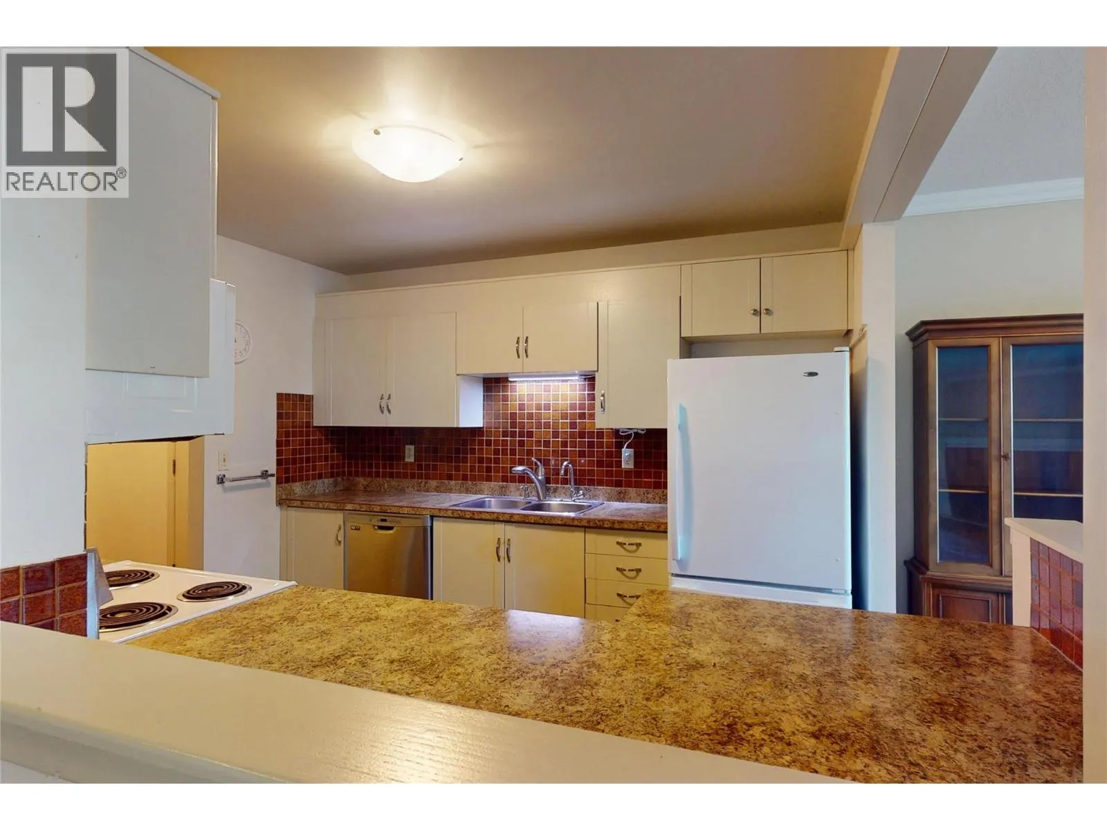 1075 Bernard Avenue Unit# 114