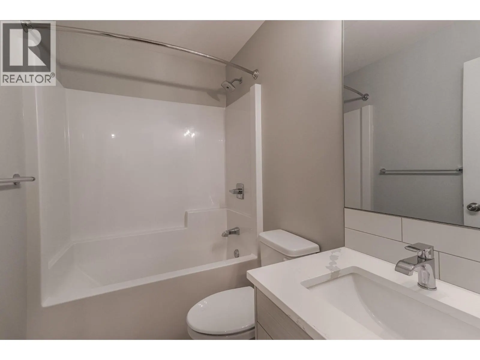 208 CORRAL Boulevard