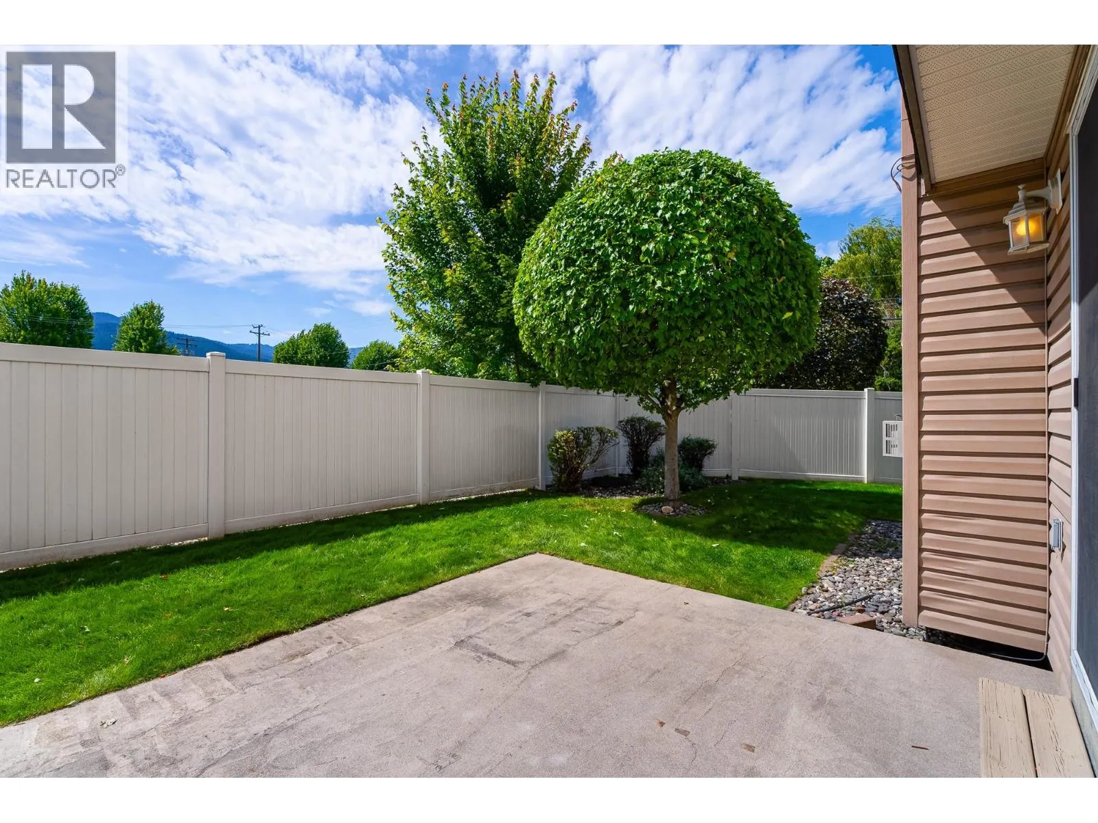 2060 12th Avenue NE Unit# 3