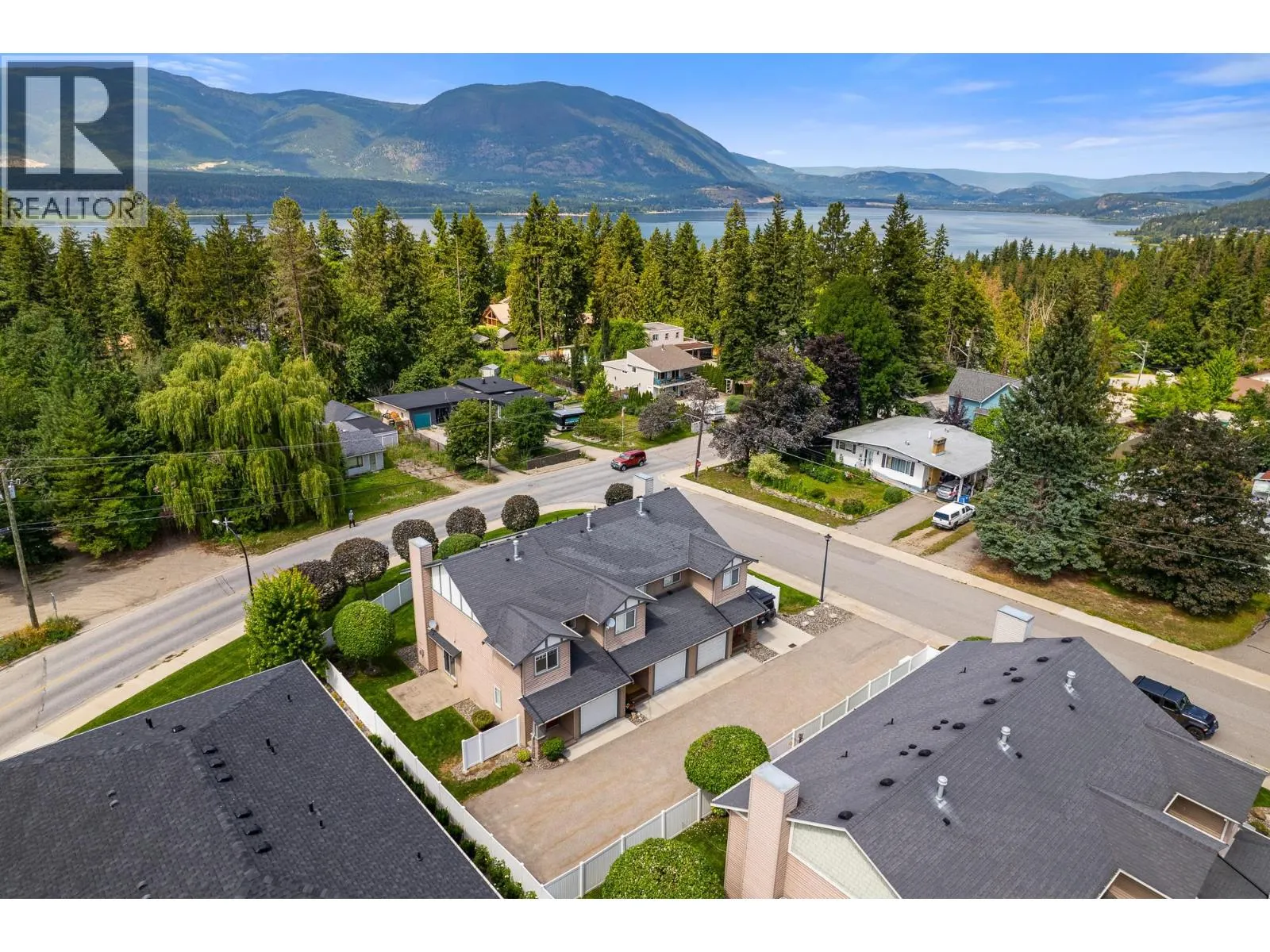 2060 12th Avenue NE Unit# 3