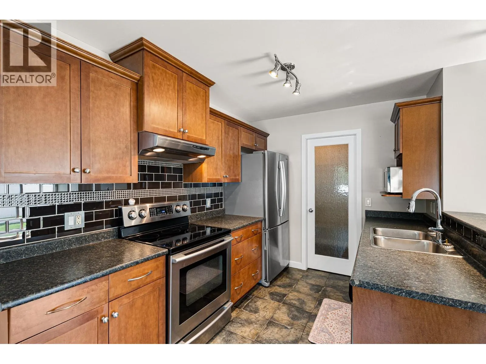 2060 12th Avenue NE Unit# 3