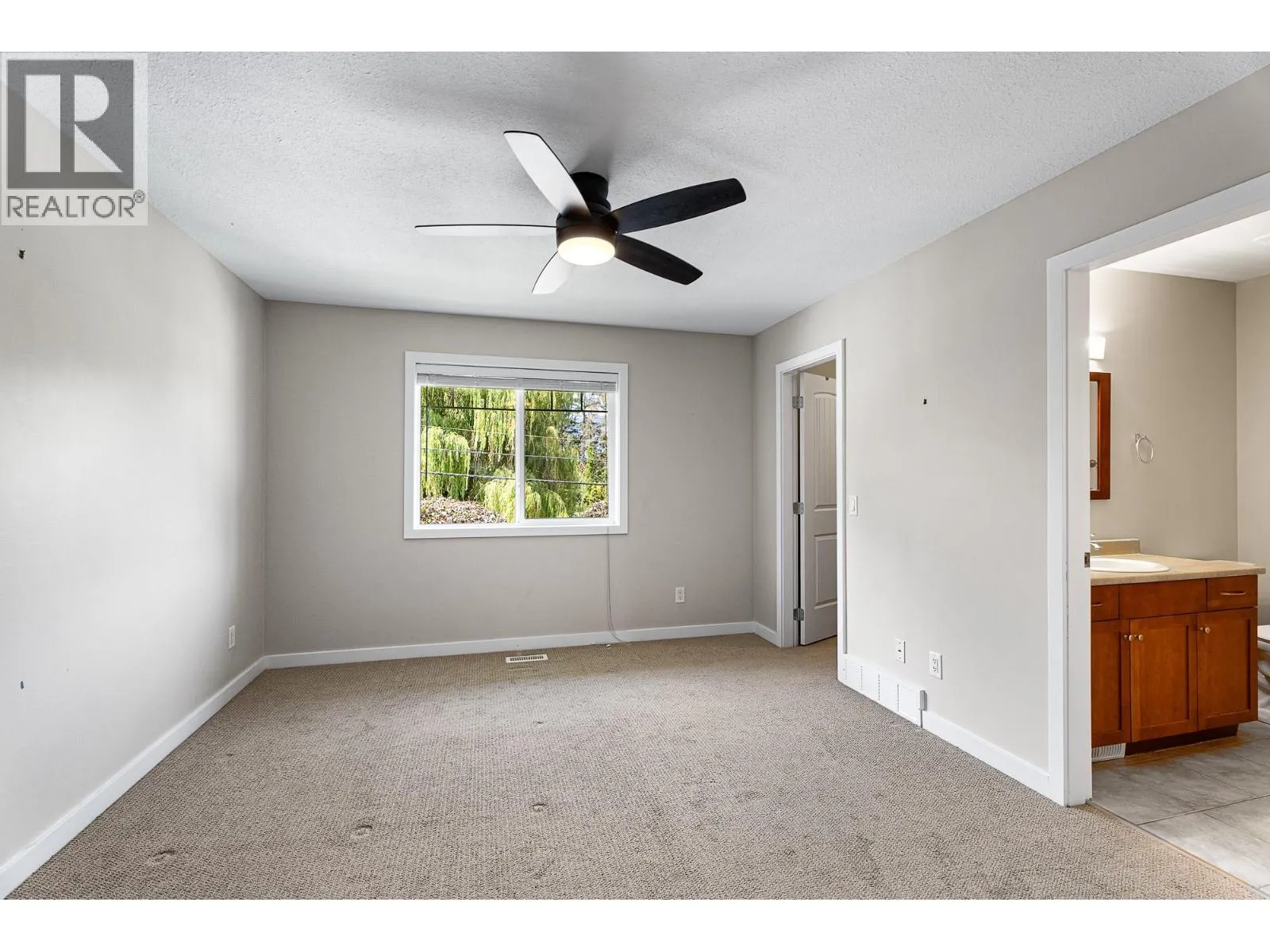 2060 12th Avenue NE Unit# 3