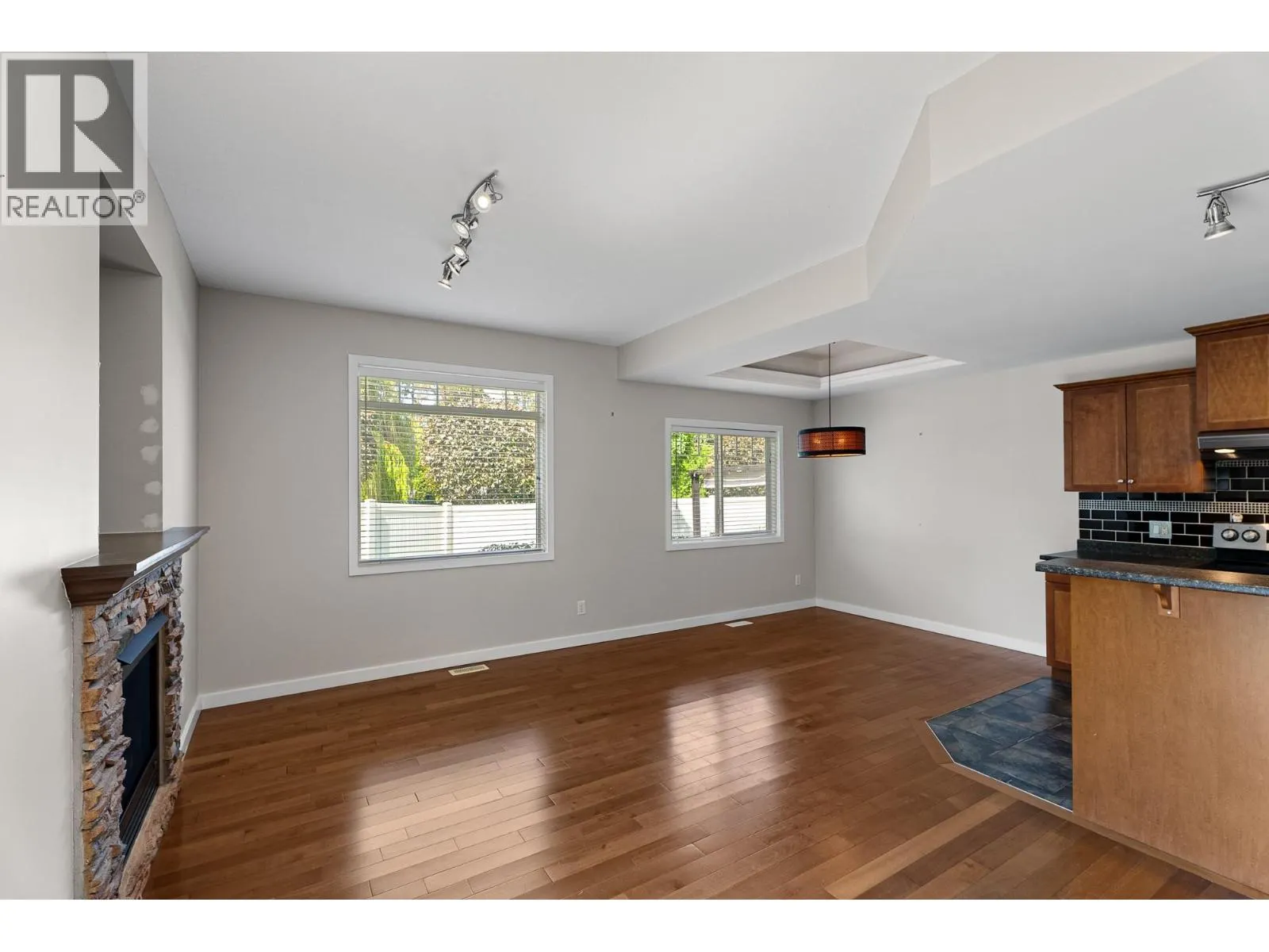 2060 12th Avenue NE Unit# 3