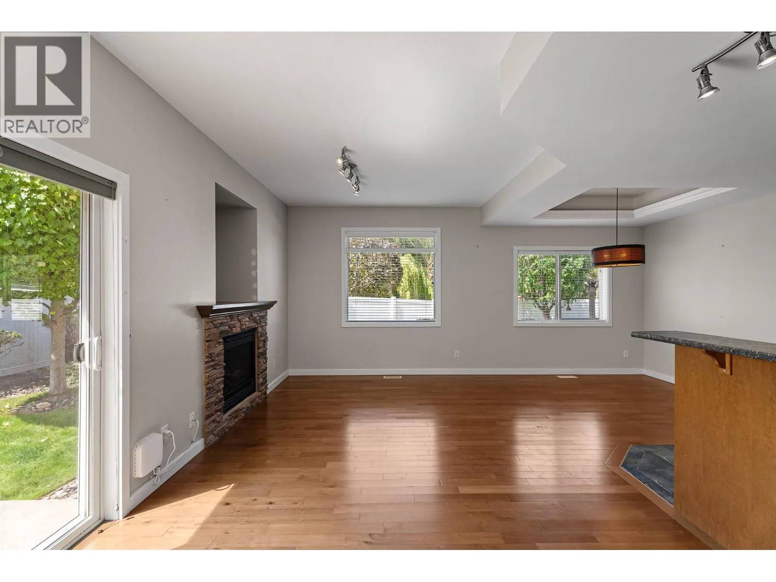 2060 12th Avenue NE Unit# 3