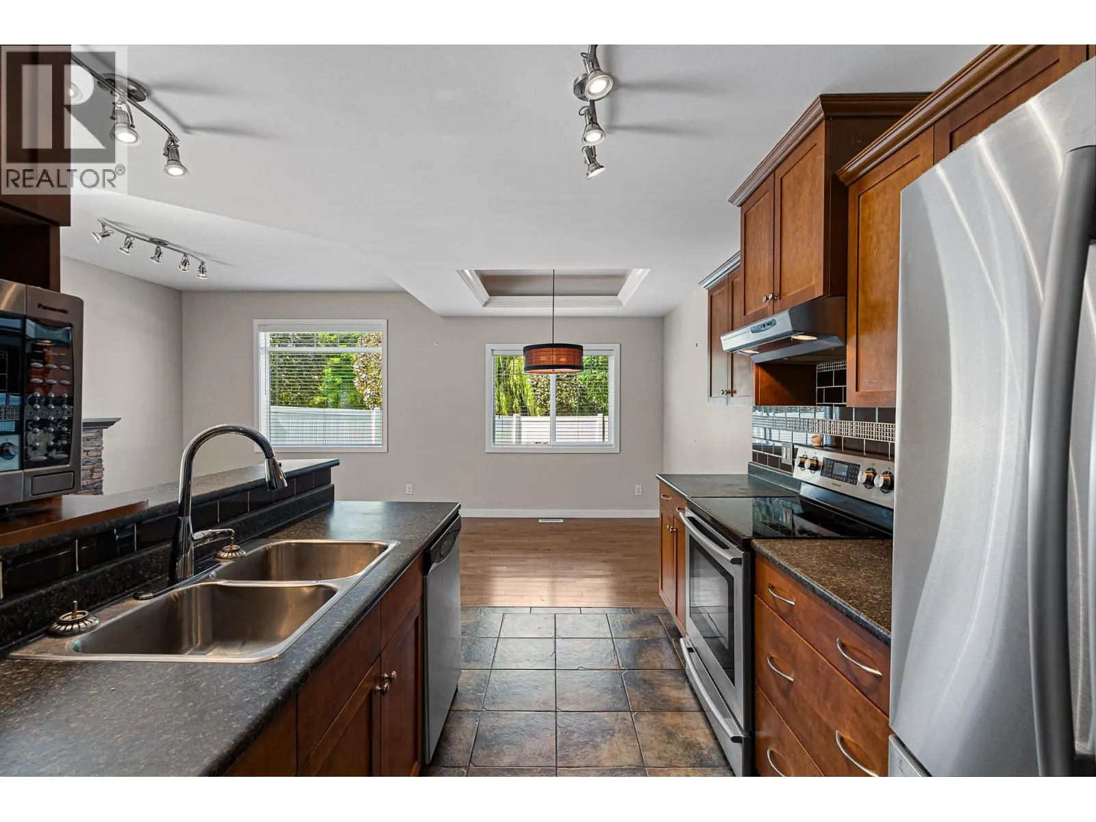 2060 12th Avenue NE Unit# 3