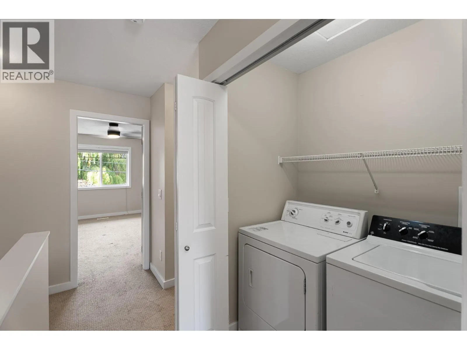 2060 12th Avenue NE Unit# 3