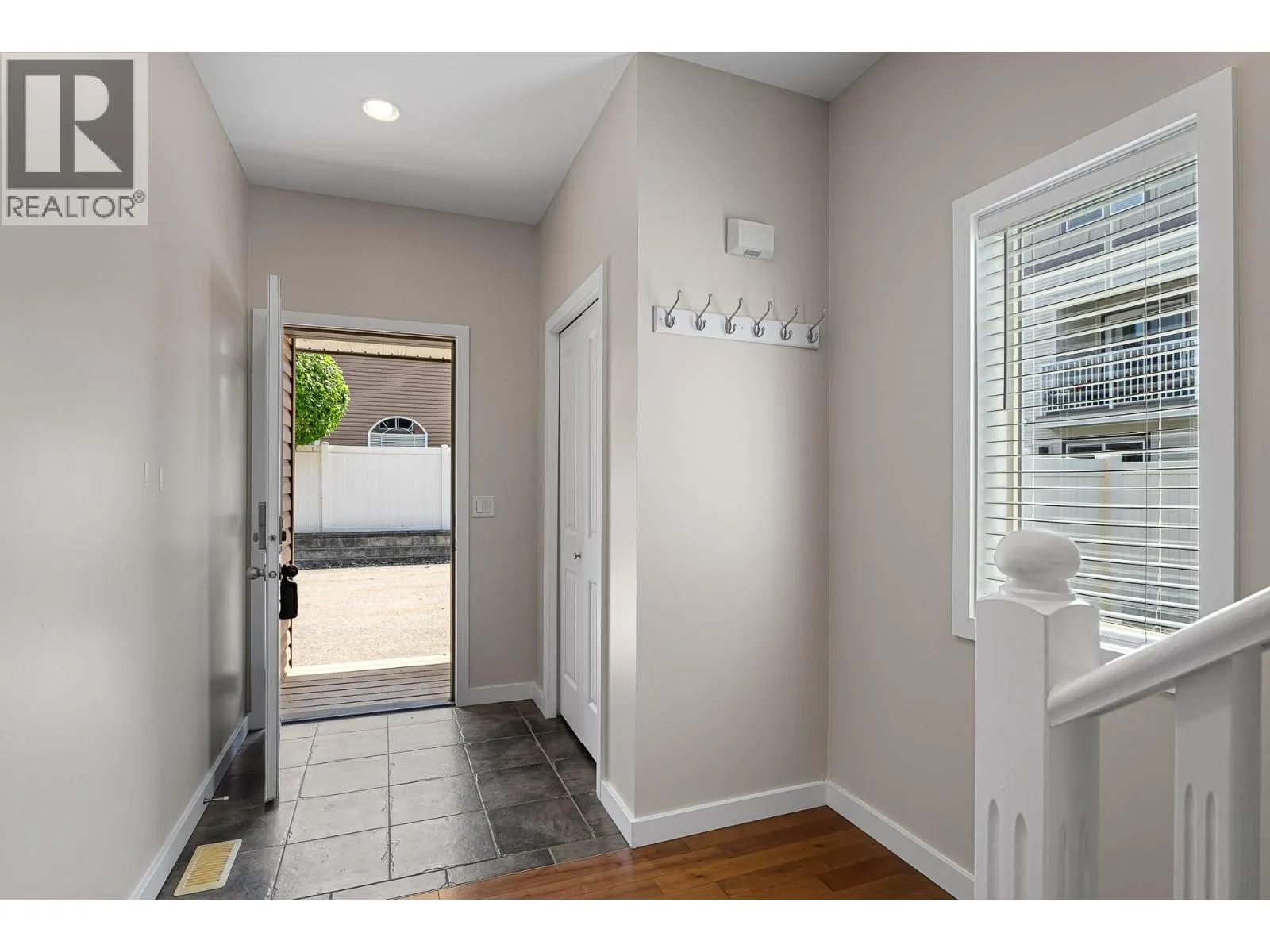 2060 12th Avenue NE Unit# 3