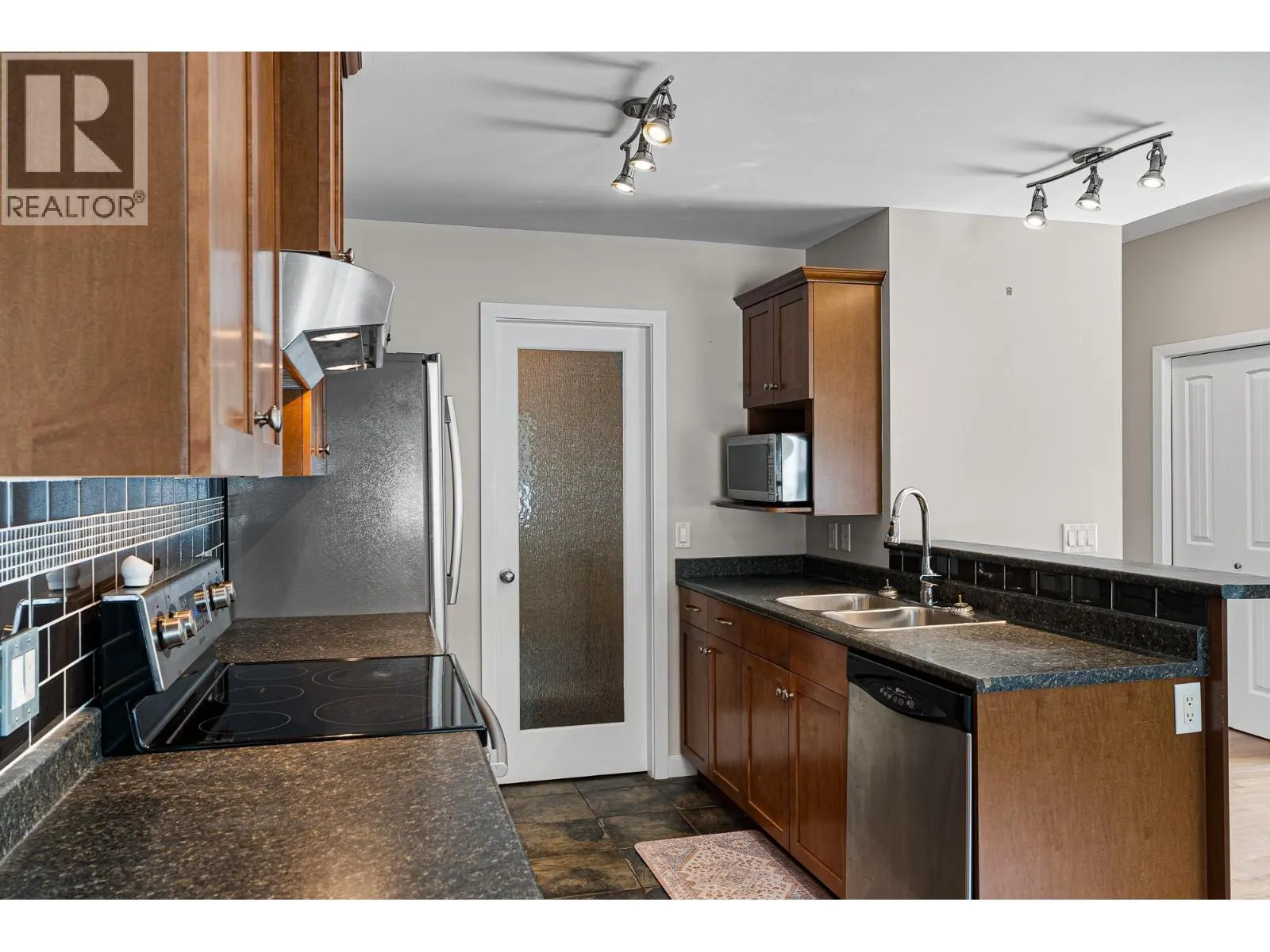 2060 12th Avenue NE Unit# 3