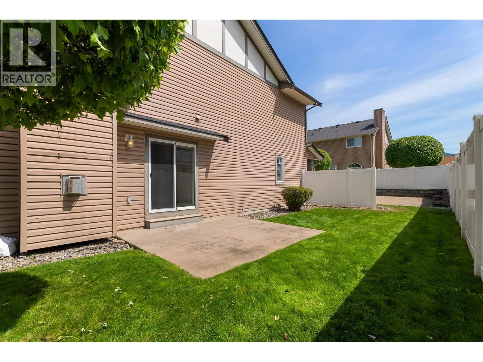 2060 12th Avenue NE Unit# 3