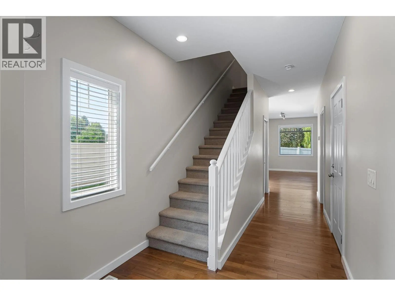 2060 12th Avenue NE Unit# 3