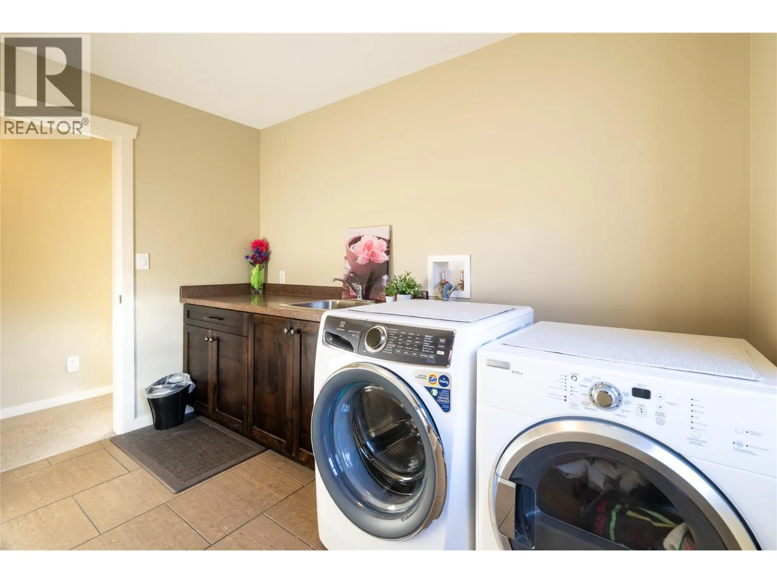 2038 Stagecoach Drive