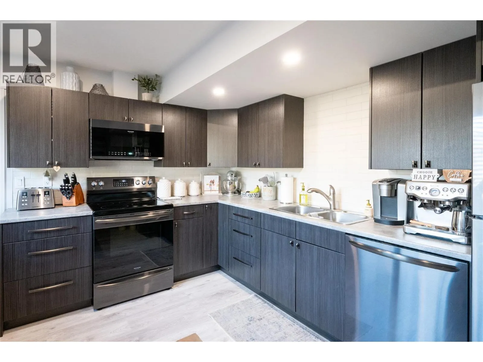 2038 Stagecoach Drive