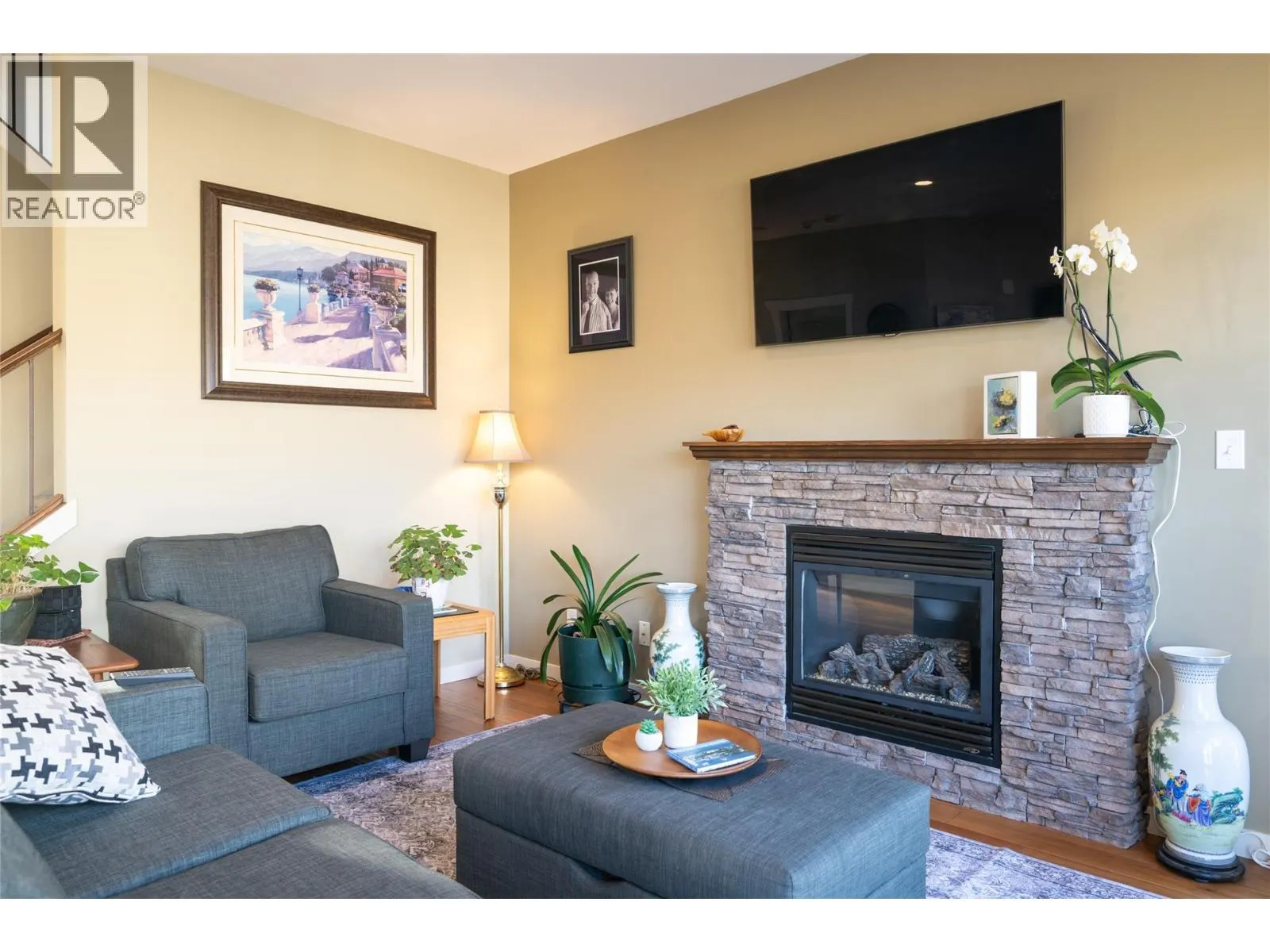 2038 Stagecoach Drive