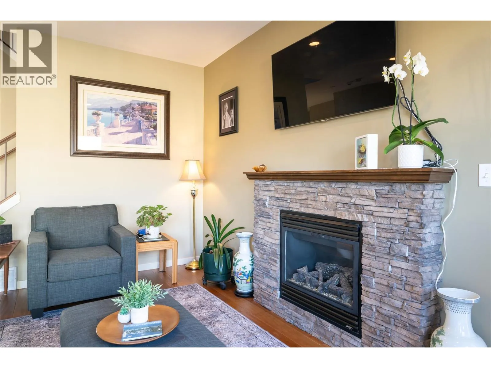 2038 Stagecoach Drive