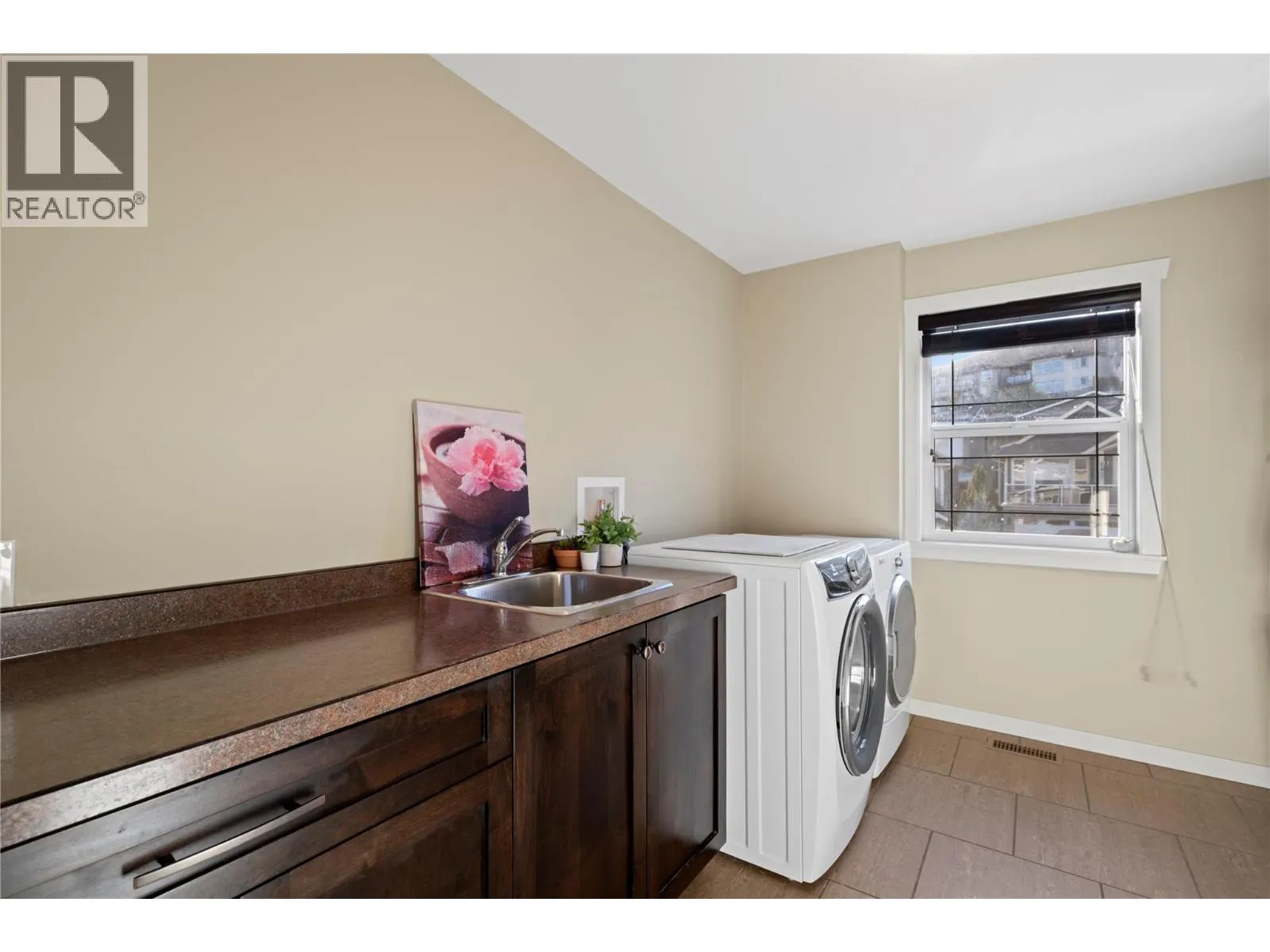 2038 Stagecoach Drive