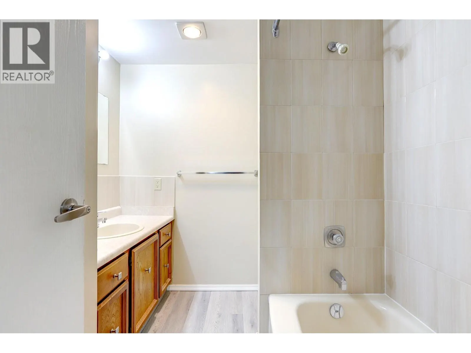 3901 32 Avenue Unit# 209