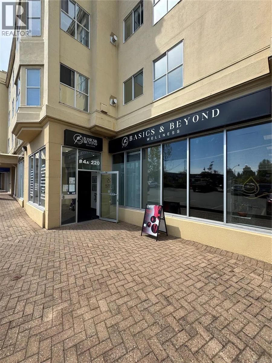 2 220 Island Hwy W