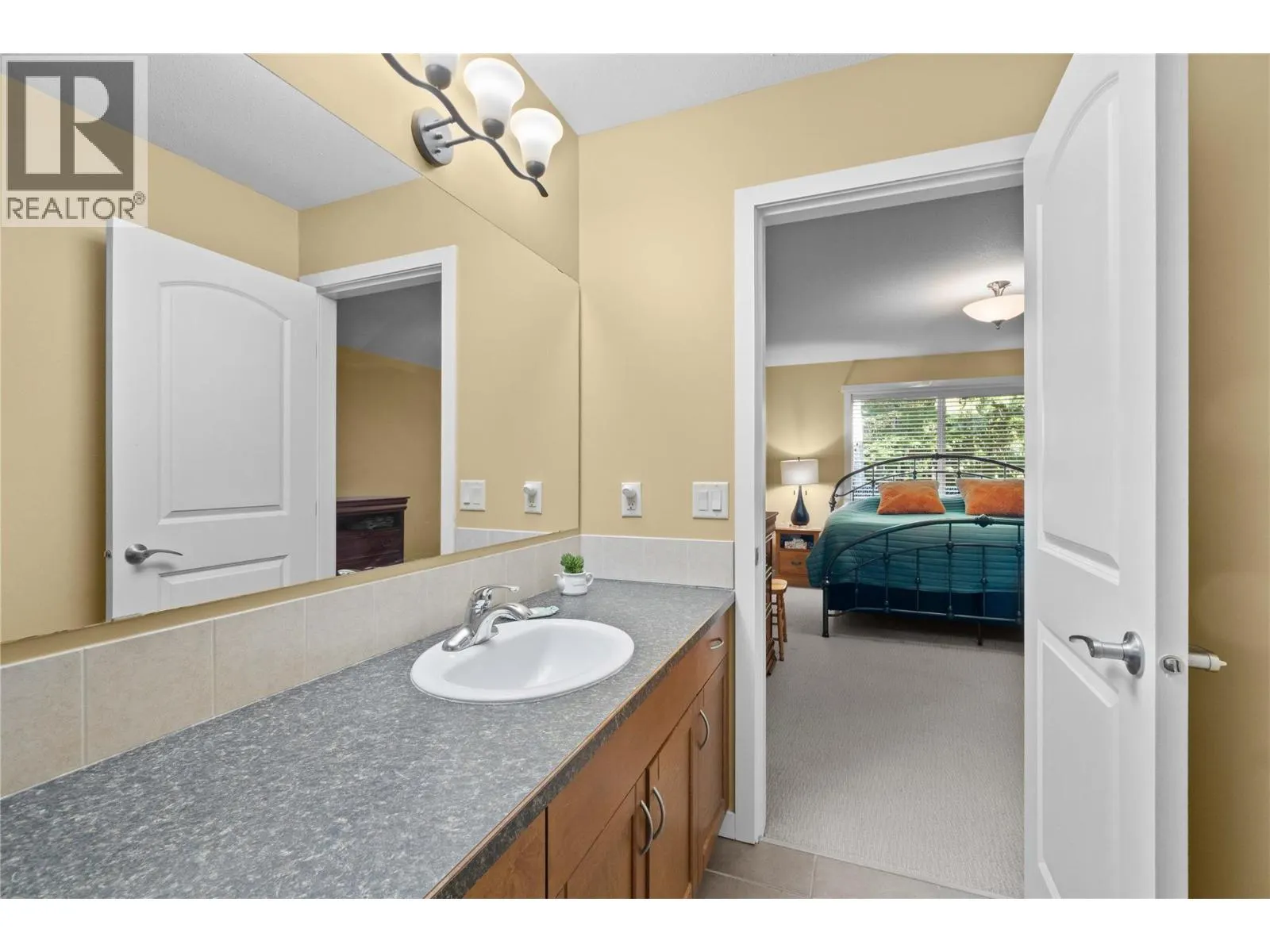 222 Martin Street Unit# 124