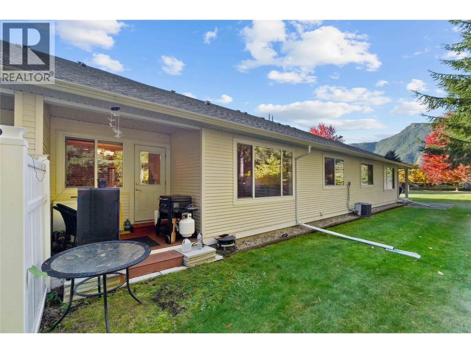 222 Martin Street Unit# 124