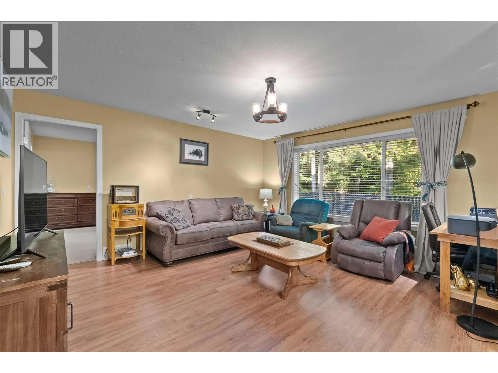 222 Martin Street Unit# 124