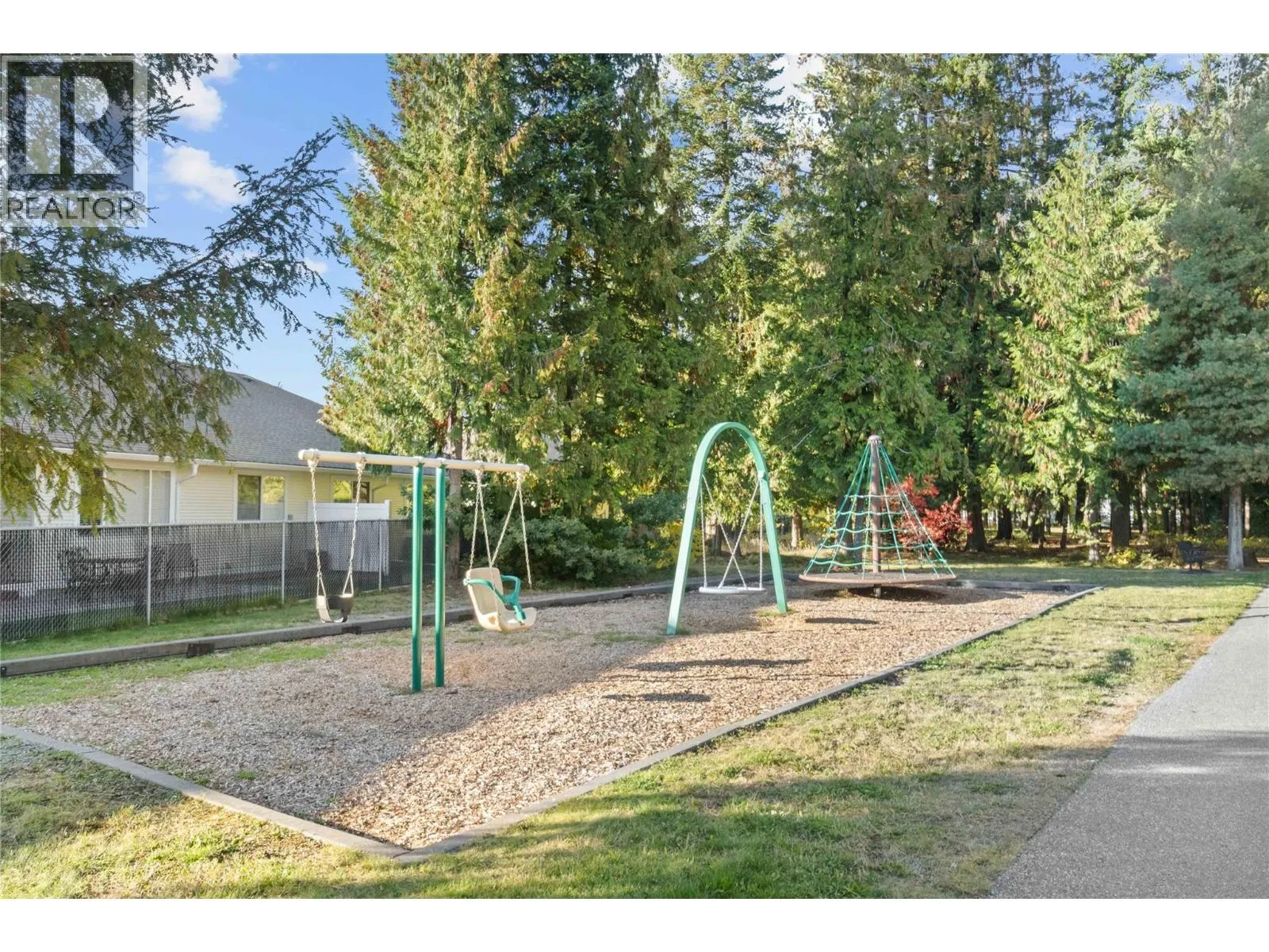 222 Martin Street Unit# 124