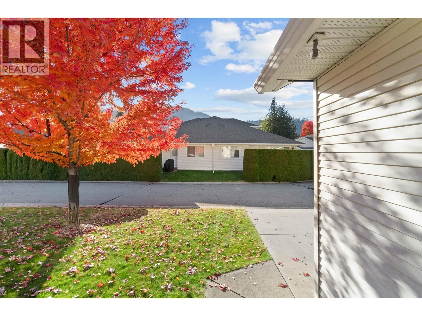 222 Martin Street Unit# 124