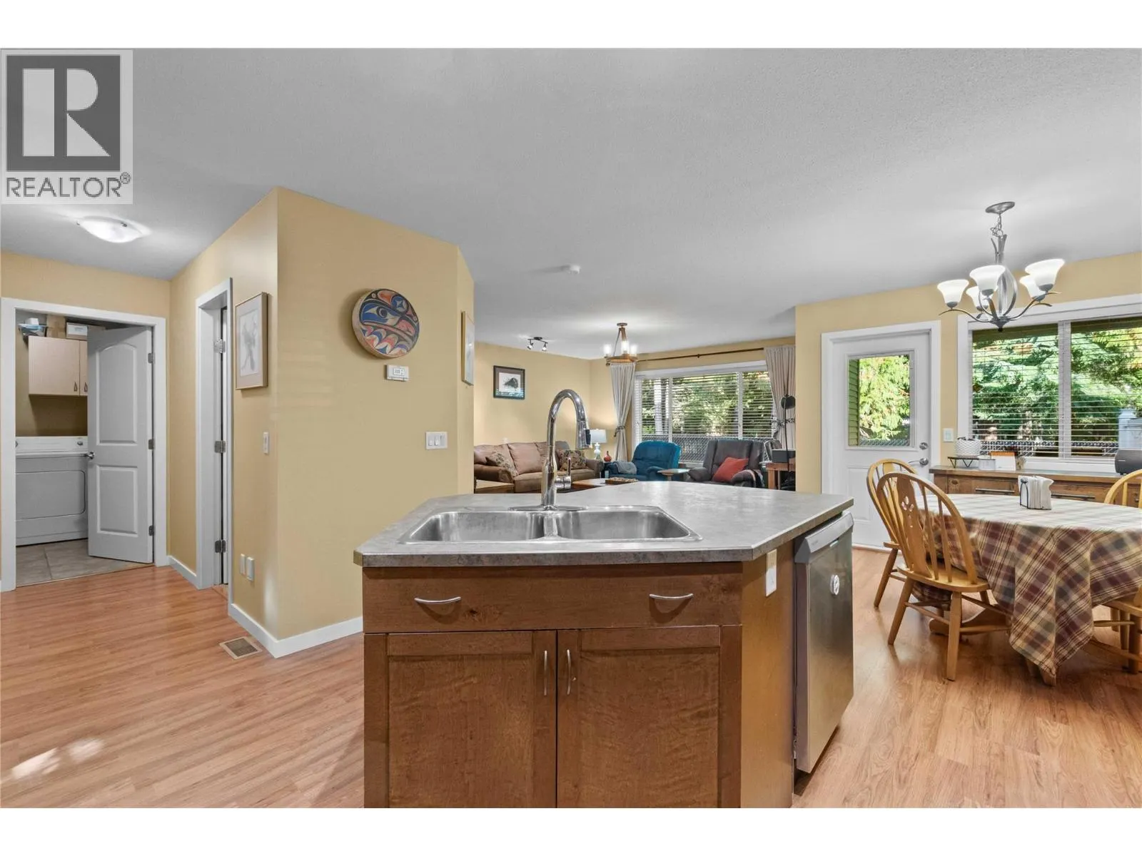 222 Martin Street Unit# 124