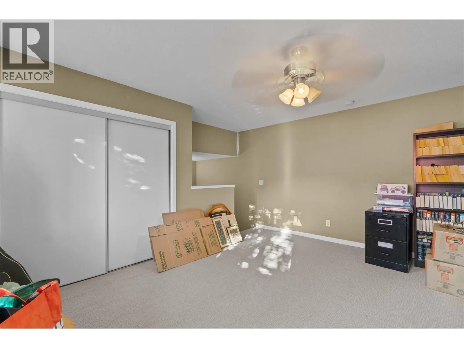 222 Martin Street Unit# 124