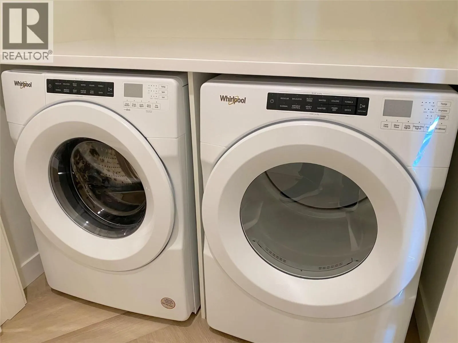 3340 Lakeshore Road Unit# 519