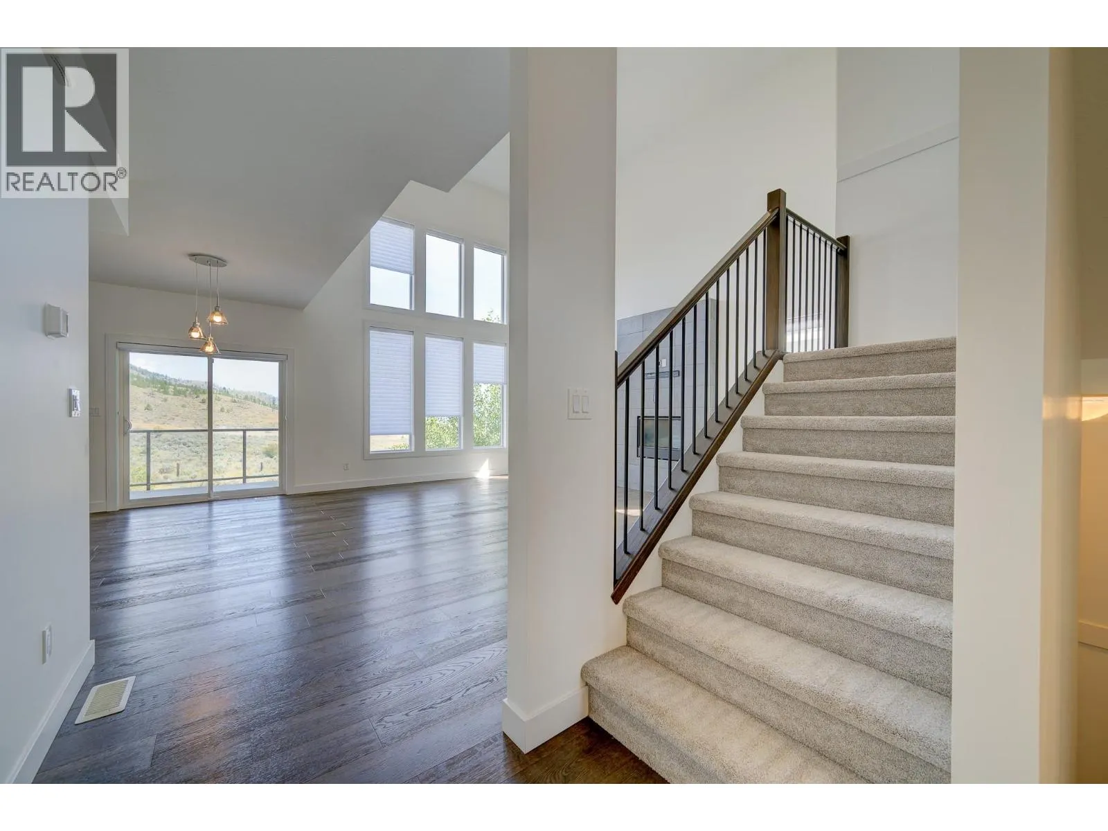 2273 Saddleback Drive