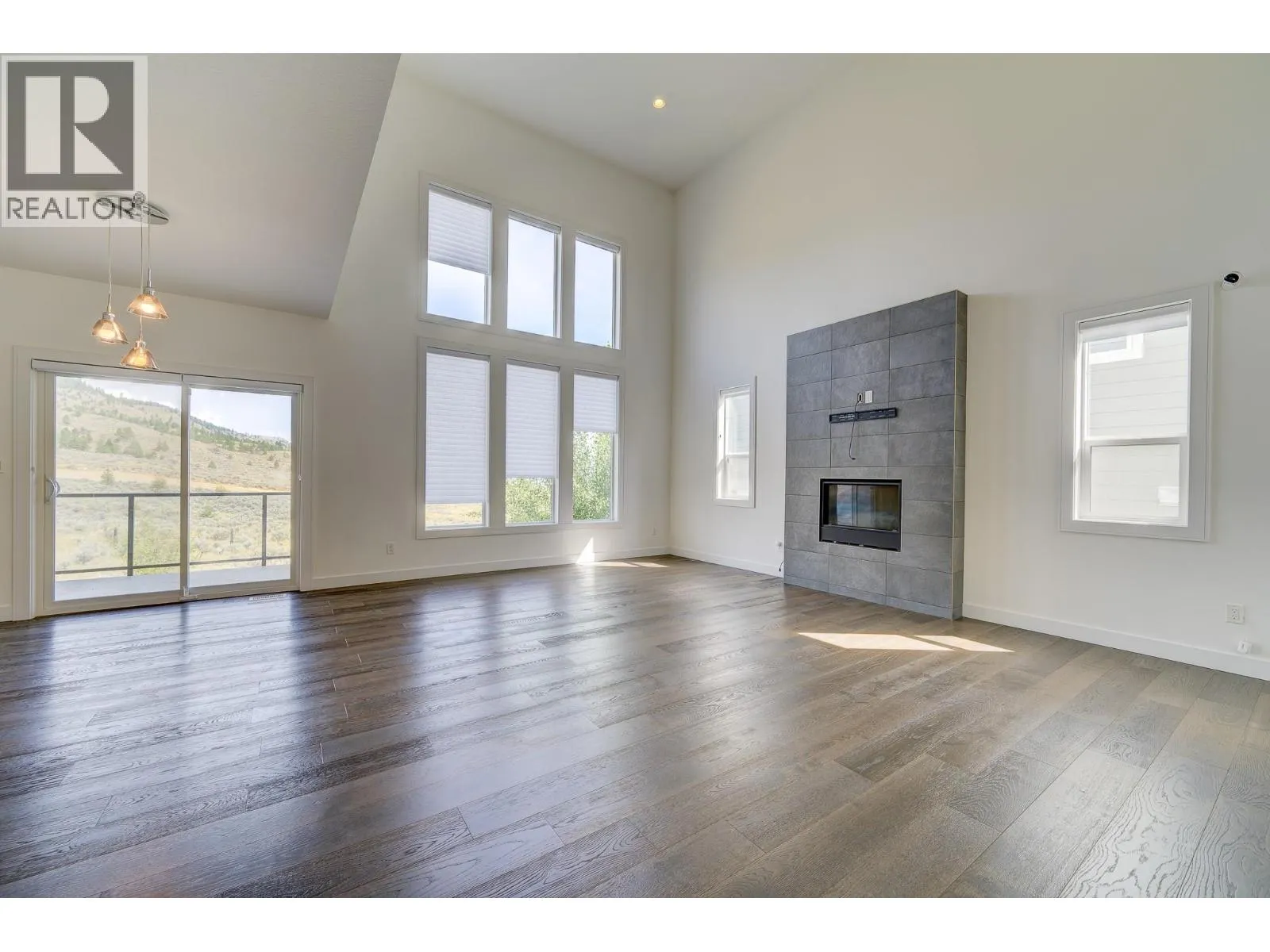 2273 Saddleback Drive